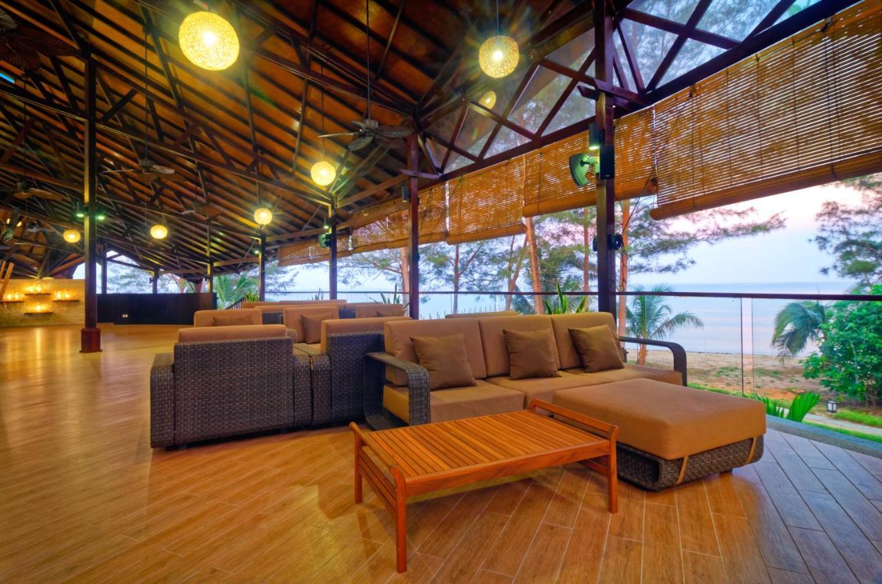 Borneo Eagle Resort Kota Kinabalu Exterior foto